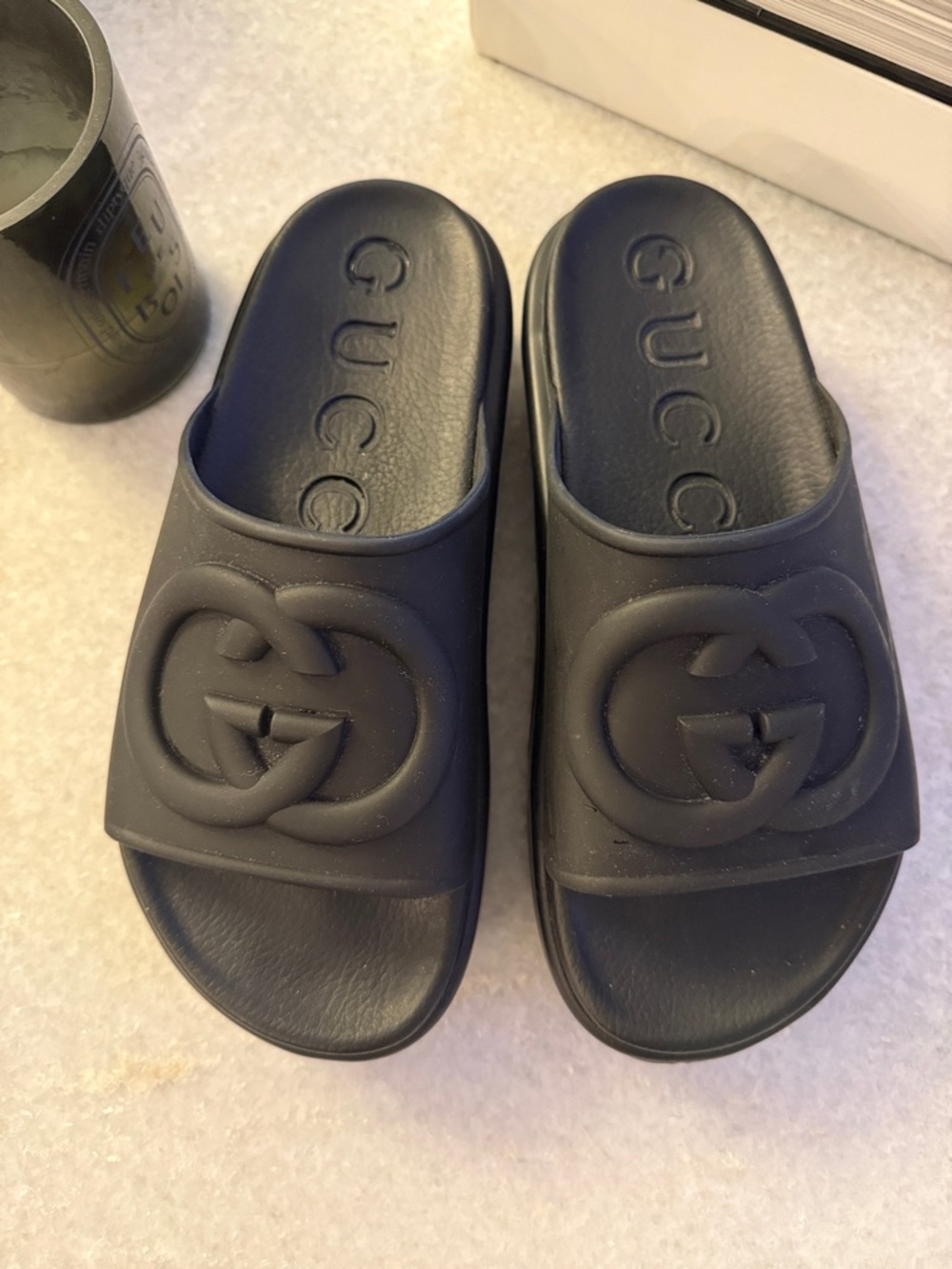 LIKE NEW Gucci Matte Black Rubber GG Slide Sandals SZ 37